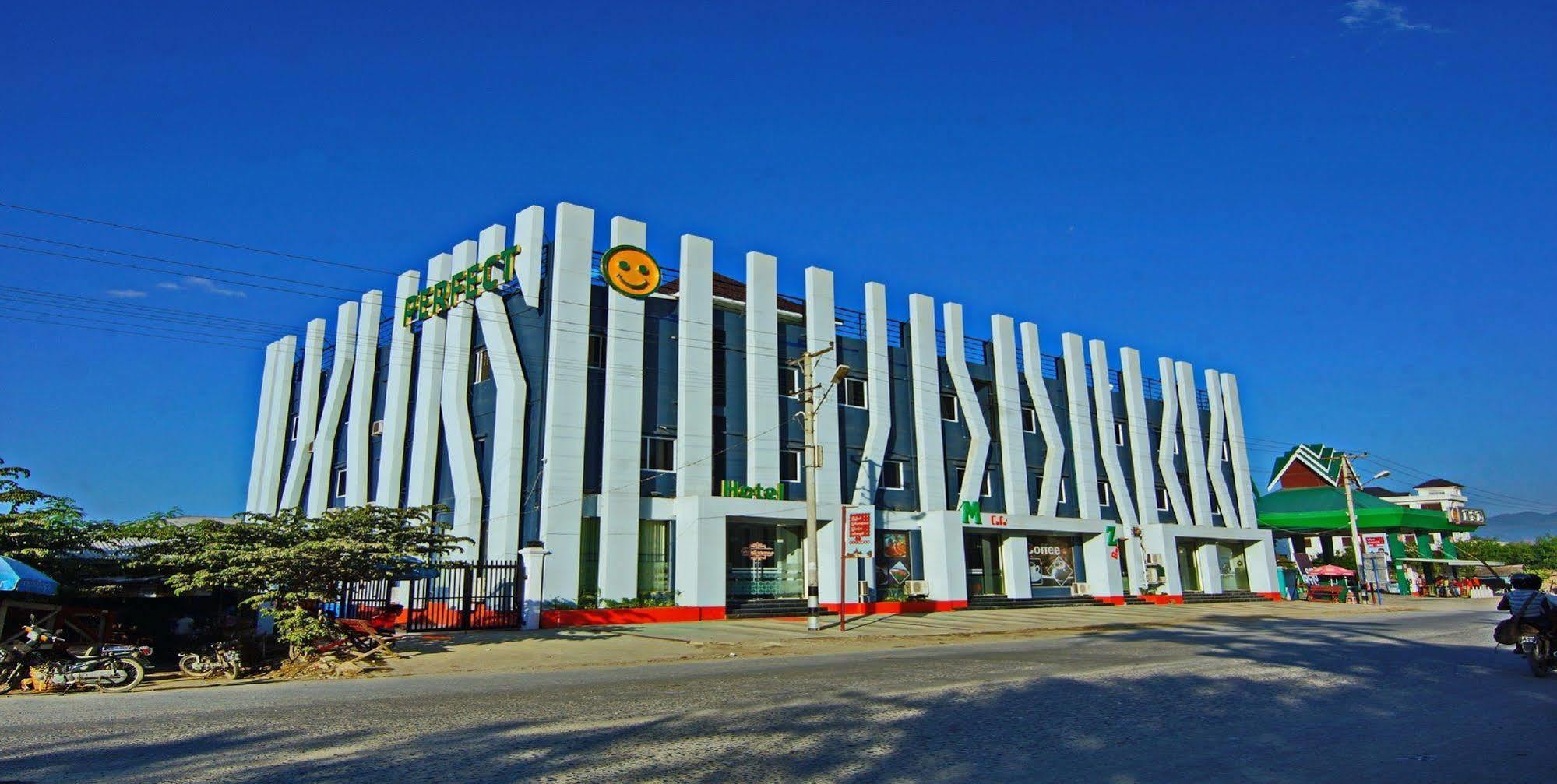 Perfect Hotel Mandalaj Kültér fotó
