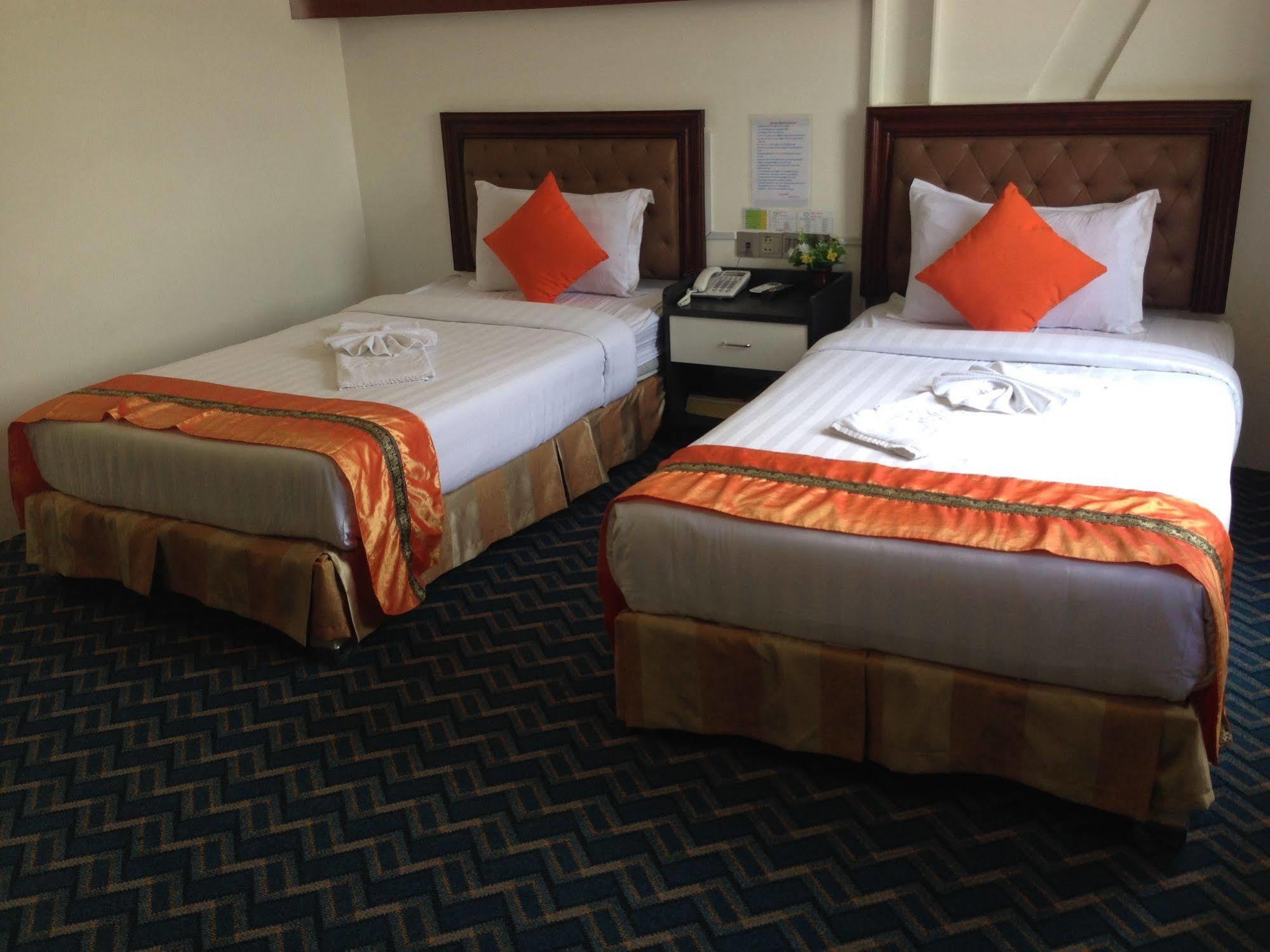 Perfect Hotel Mandalaj Kültér fotó