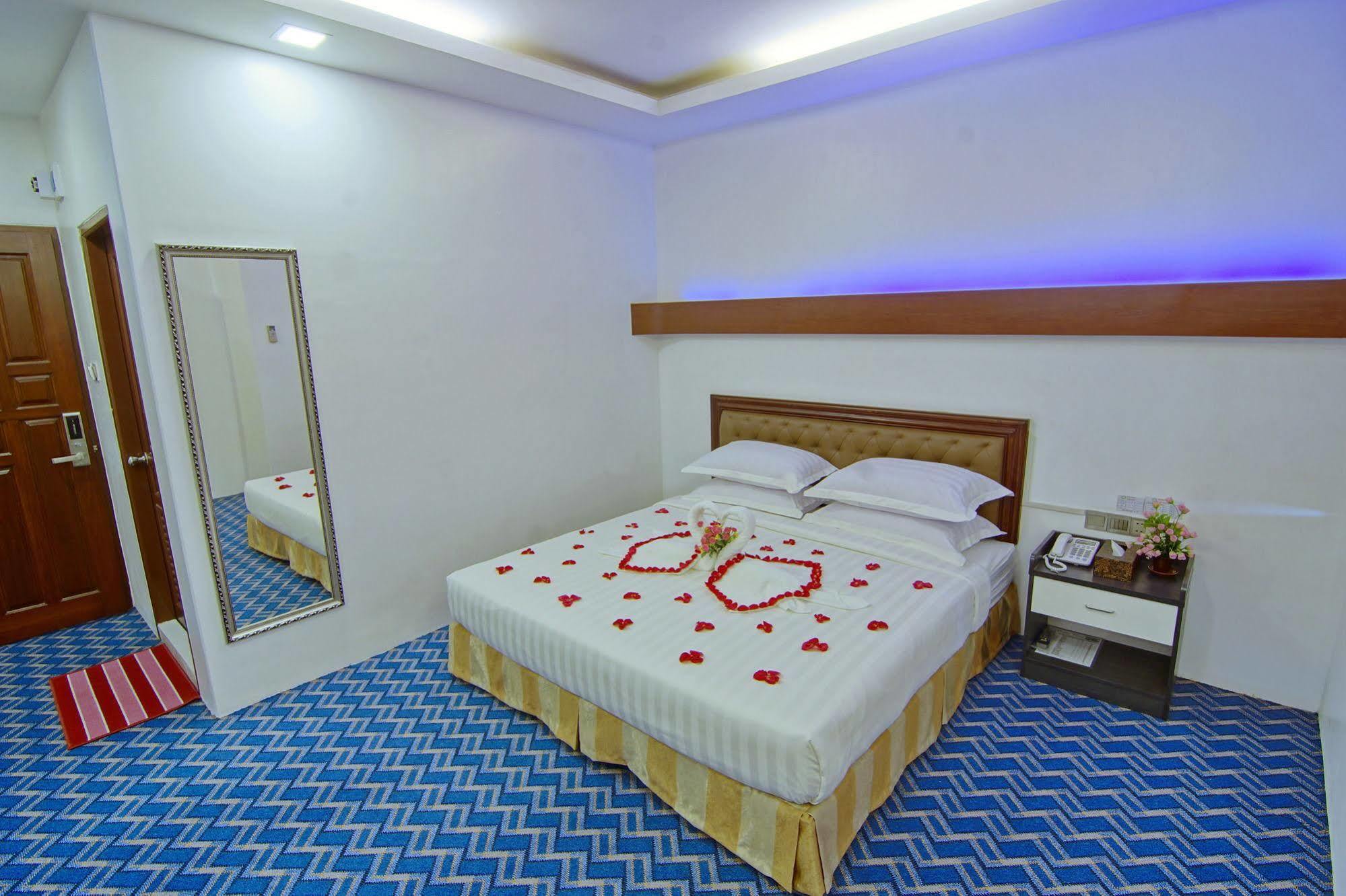 Perfect Hotel Mandalaj Kültér fotó